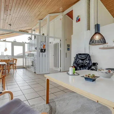 Alya - 200m From The Sea By Interhome Leilighet *