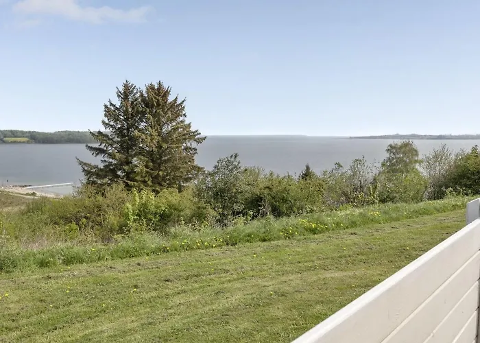 Apartment Alya - 200m From The Sea By Interhome